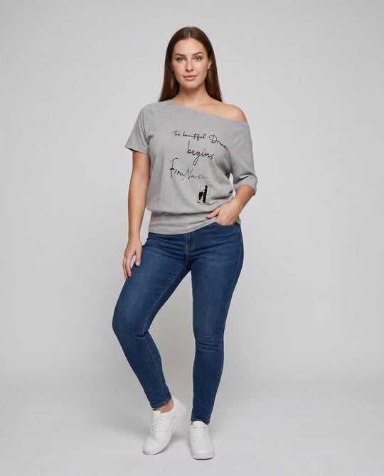 Damen nan weit geschnittenes Freizeitshirt mit überschnittenen Schultern, asymmetrischem Ausschnitt und Statement-Print EB