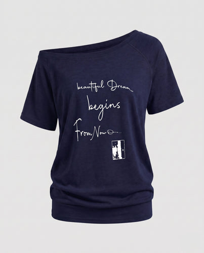 Damen nan weit geschnittenes Freizeitshirt mit überschnittenen Schultern, asymmetrischem Ausschnitt und Statement-Print EB