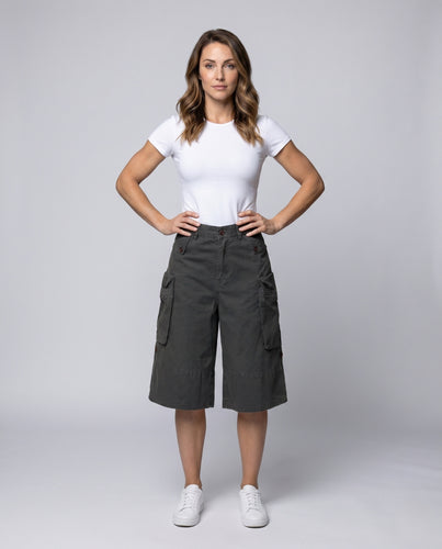 Damen nan weite Cargo-Bermuda mit hoher Taille und aufgesetzten Klappentaschen EB
