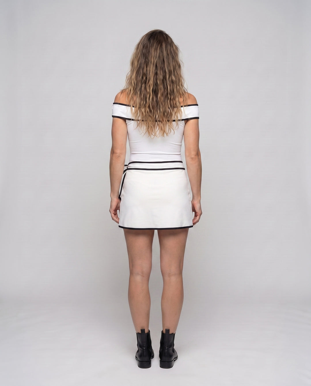 Product 15845736743242 - back_view