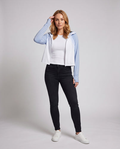 Damen atmungsaktive Sportjacke mit reflektierendem Kapuzendesign und innovativer Feuchtigkeitsregulierung EB