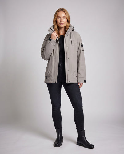 Damen Funktionsjacke mit verstellbarem Kapuzenkragen und winddichter Beschichtung EB