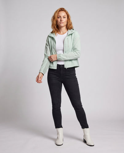 Damen leichte Funktionsjacke mit verstaubarem Kapuzendesign EB