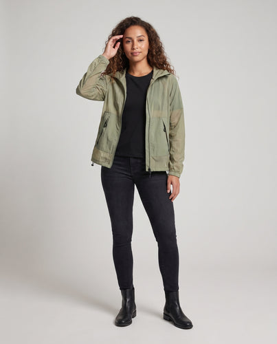 Damen ultraleichte Outdoor-Jacke mit verstaubarer Kapuze EB