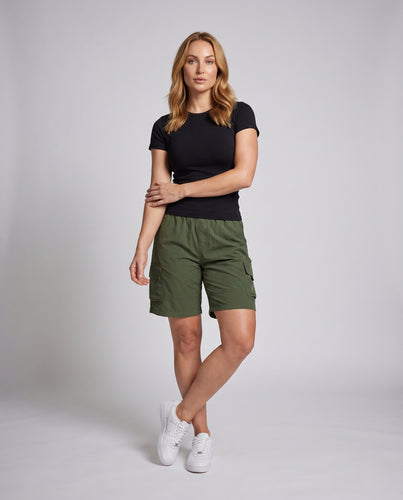 Damen Cargo-Shorts mit praktischen Seitentaschen EB