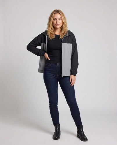 Damen leichte Outdoor-Jacke mit verstaubarem Kapuzen-Design EB