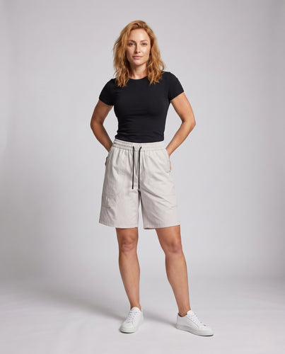 Damen Sportliche Shorts mit praktischen Seitentaschen EB