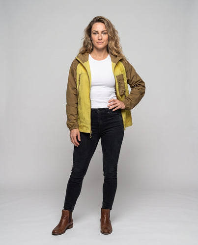 Damen technisch-funktionale Allwetterjacke mit verstellbarer Kapuze EB