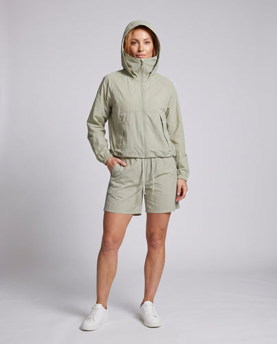 Damen UV-Schutz Set mit leichten Shorts und kapuzierter Jacke EB