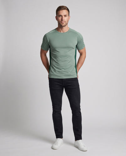 Herren Sportshirt mit innovativem atmungsaktivem Material R&B