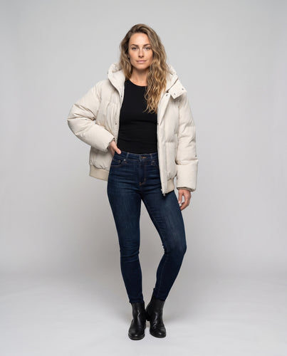 Damen leichte und isolierte Daunenjacke mit verstellbarem Kapuzendesign R&B