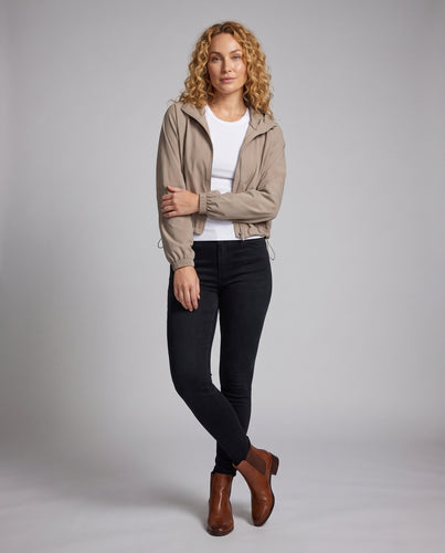 Damen nan verkürzte Windbluse aus elastischem Funktionsstoff mit Kapuze und Kordelzug R&B