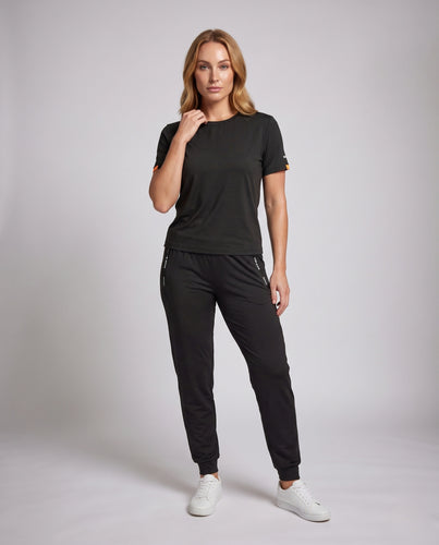Damen sportliches Funktionsset mit grafischem T-Shirt und Jogginghose R&B