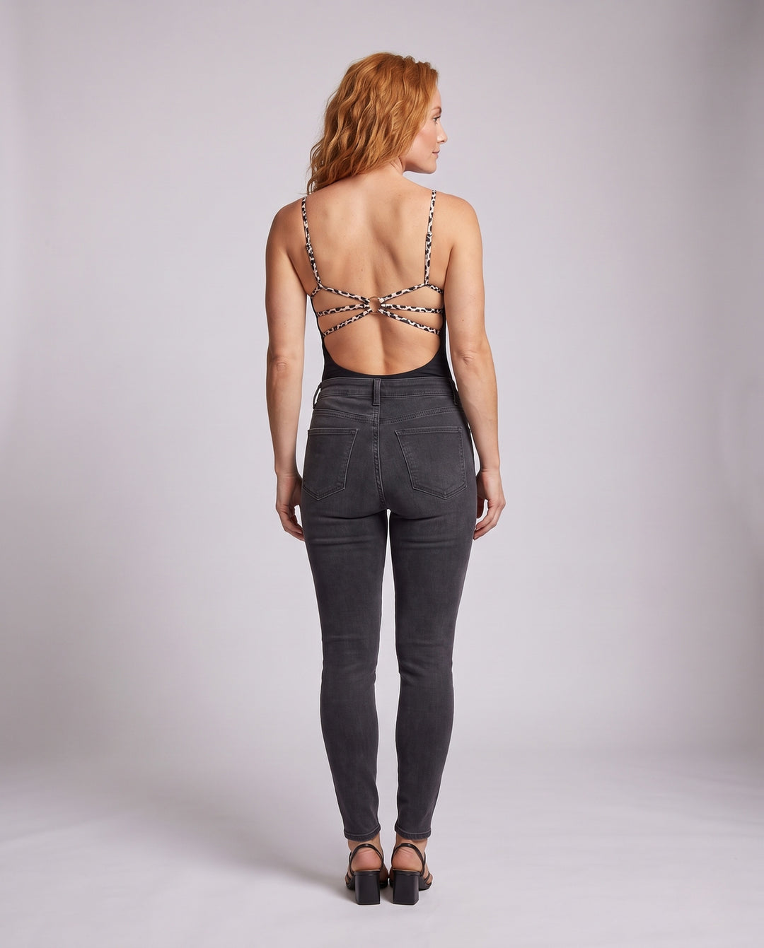 Product 15879057703242 - back_view