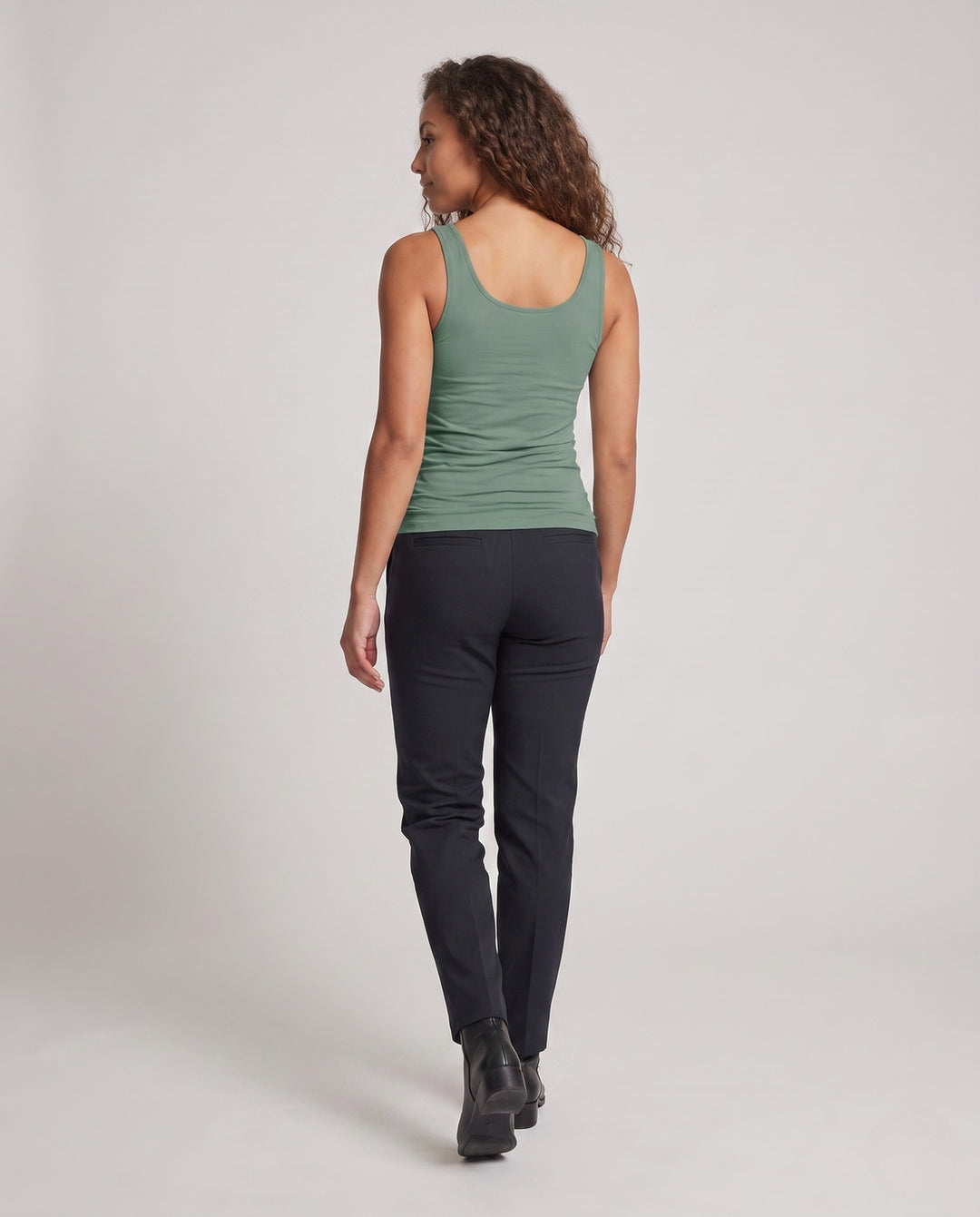 Product 15879082180938 - back_view