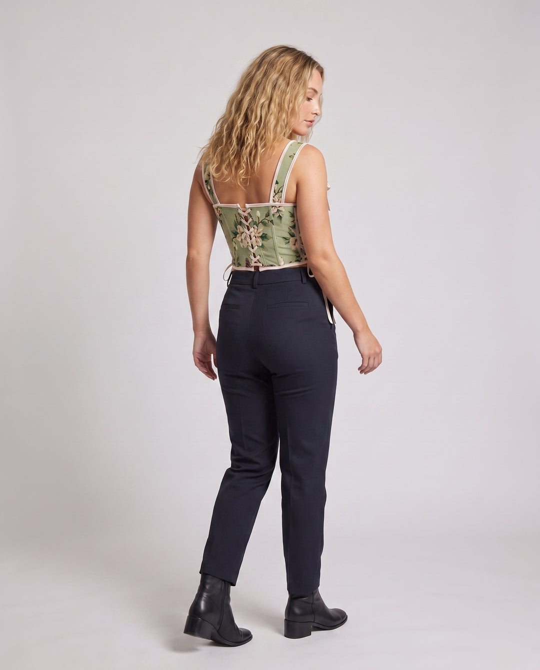 Product 15960252940618 - back_view