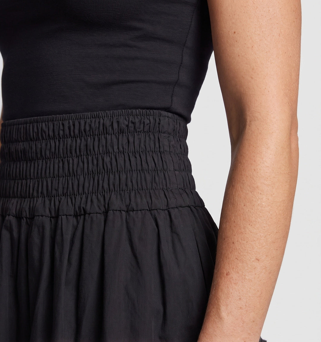 Product 15963944223050 - close_up_detail