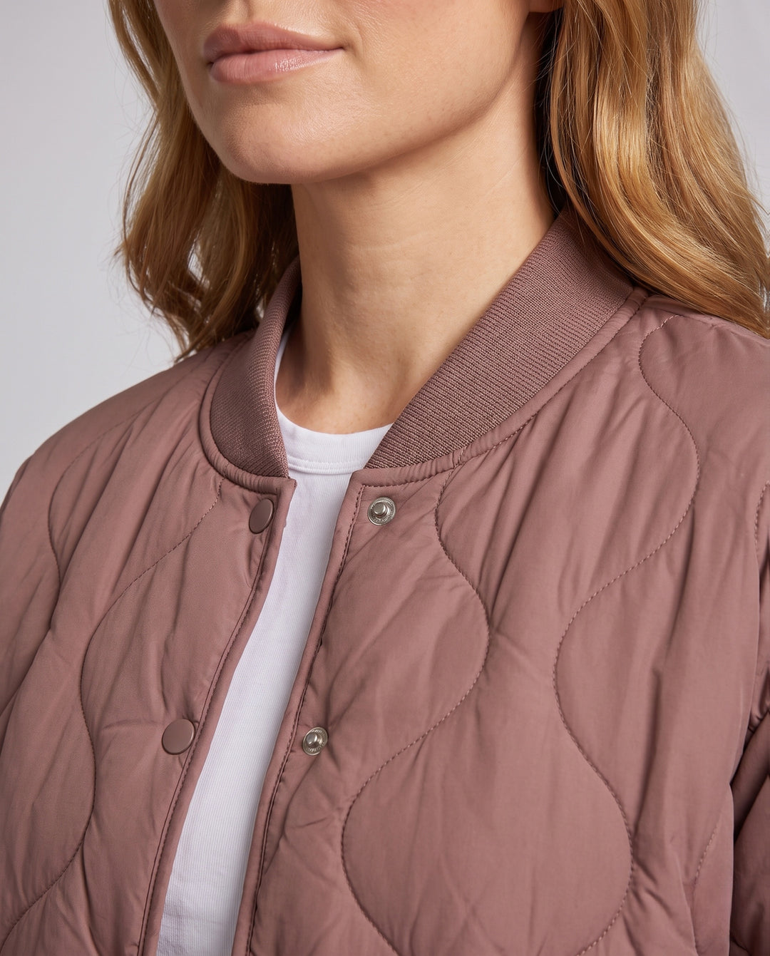Product 15966068932938 - close_up_detail