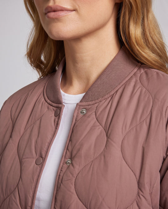 Product 15966068932938 - close_up_detail