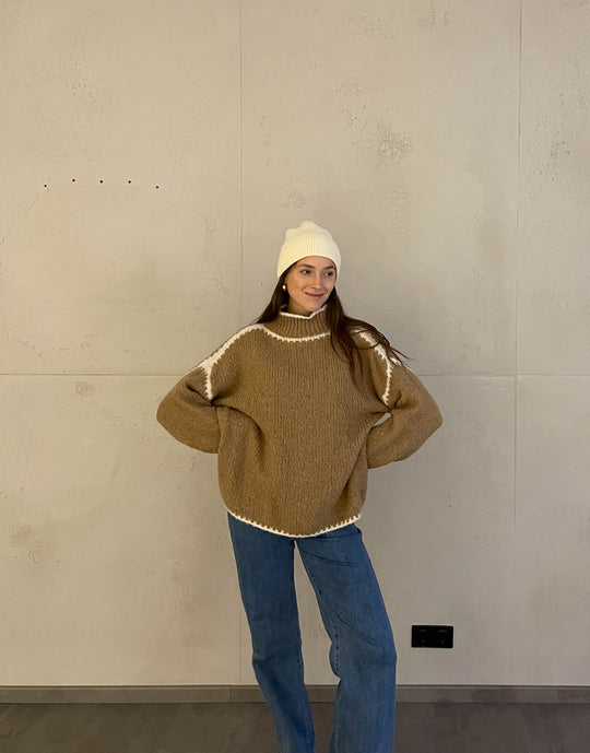 EB | Pullover mit Kontrastnähten