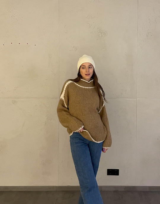 EB | Pullover mit Kontrastnähten
