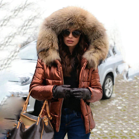 EB | Winterjacke mit Kapuze aus Fell