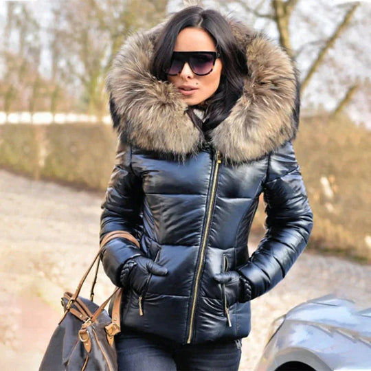 EB | Winterjacke mit Kapuze aus Fell