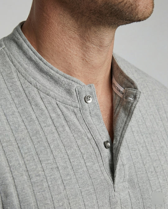 Herren Henley Sweatshirt mit Kristallknöpfen im Old Money Look