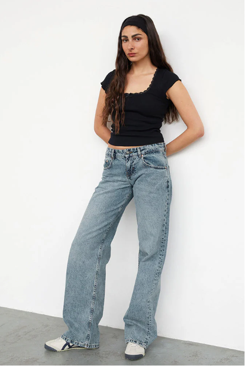 EB | Low Rise Jeans