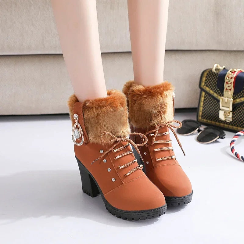 EB | British Style High Heel Kurzstiefel mit Seitlichem Reißverschluss