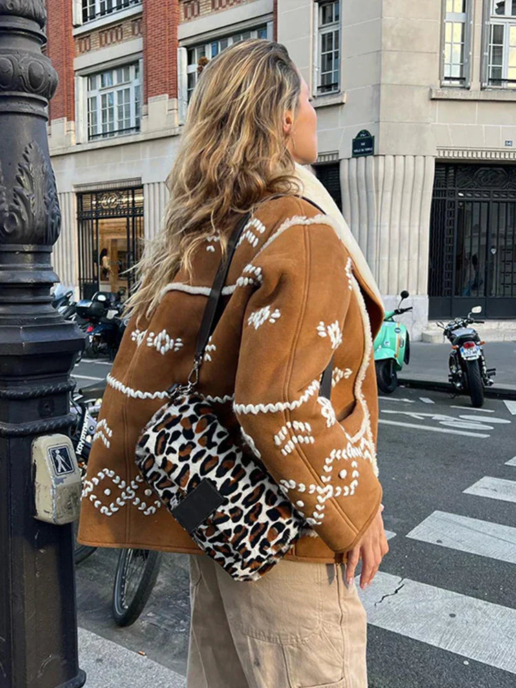 EB | Warme Jacke mit Revers