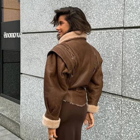EB | Stylische Kunstlederjacke mit Teddy Futter und Schnürdetails
