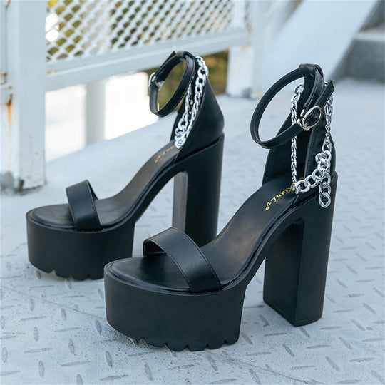 Lexi Heels | Super feminin und gleichzeitig edgy! EB