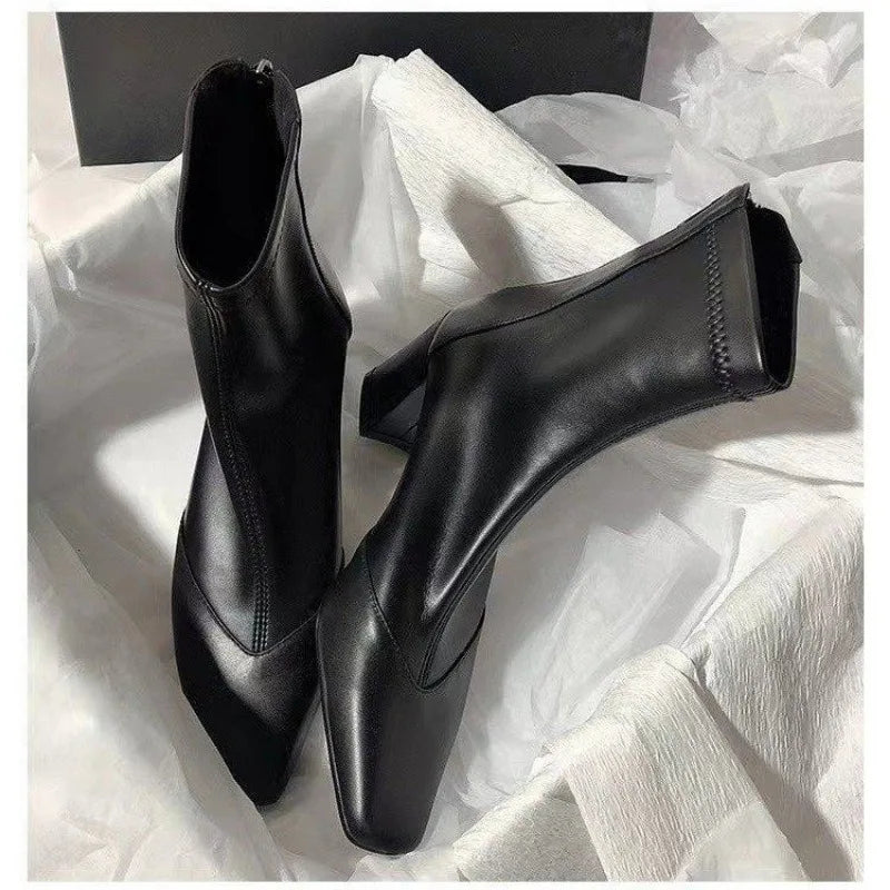 EB | High Heels Chunky Heel Stiefel mit Spitzem Zehen