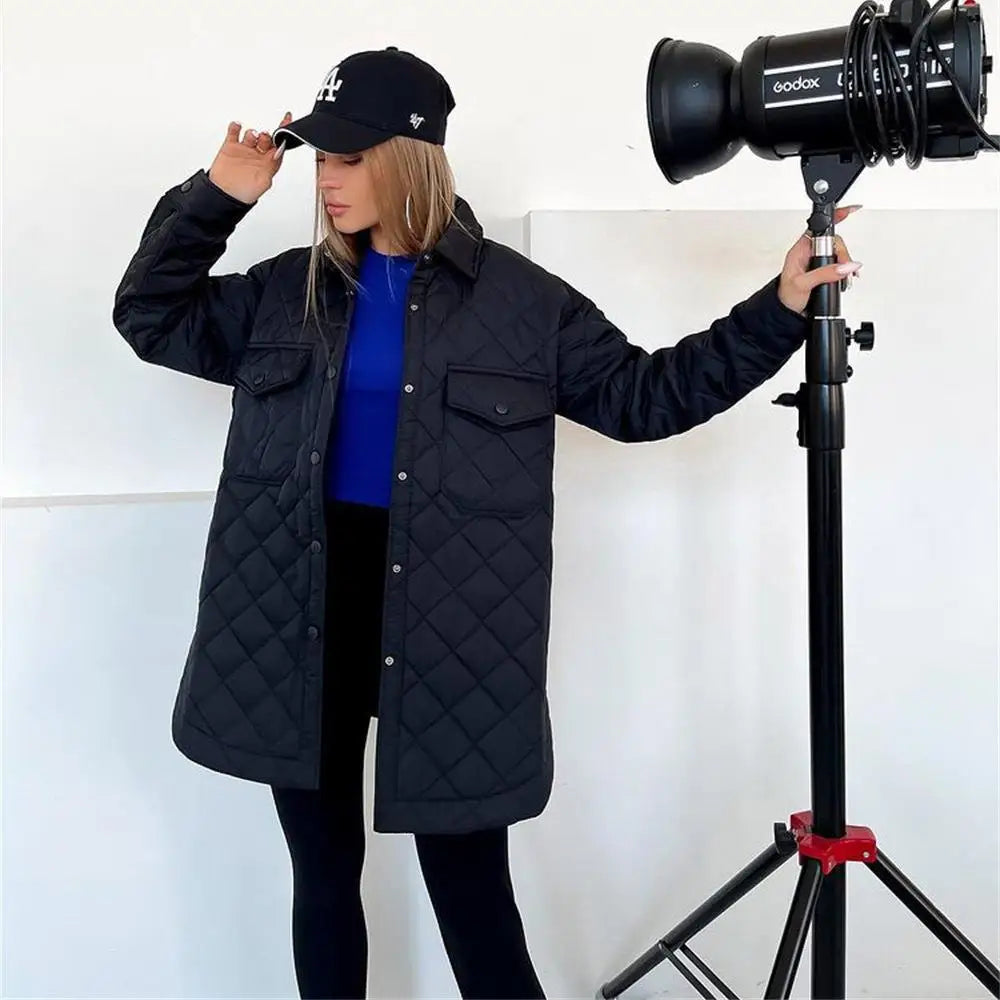 EB | Klassisch gesteppte Jacke mit Druckknöpfen