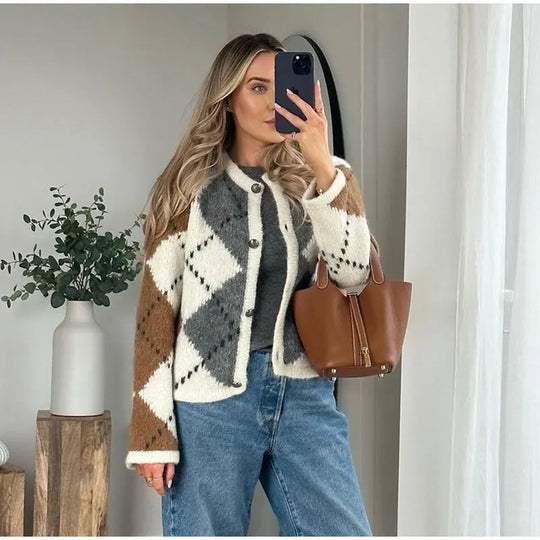 EB | Strickjacke Vielseitig & Stilvoll
