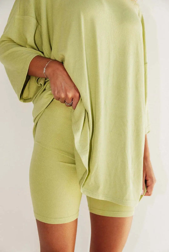 EB | Damen Lounge Set mit Oversized T-Shirt und Biker-Shorts