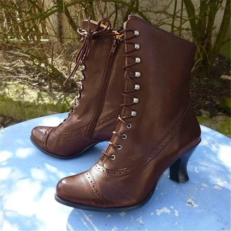EB | Viktorianische Schnürstiefel mit Absatz
