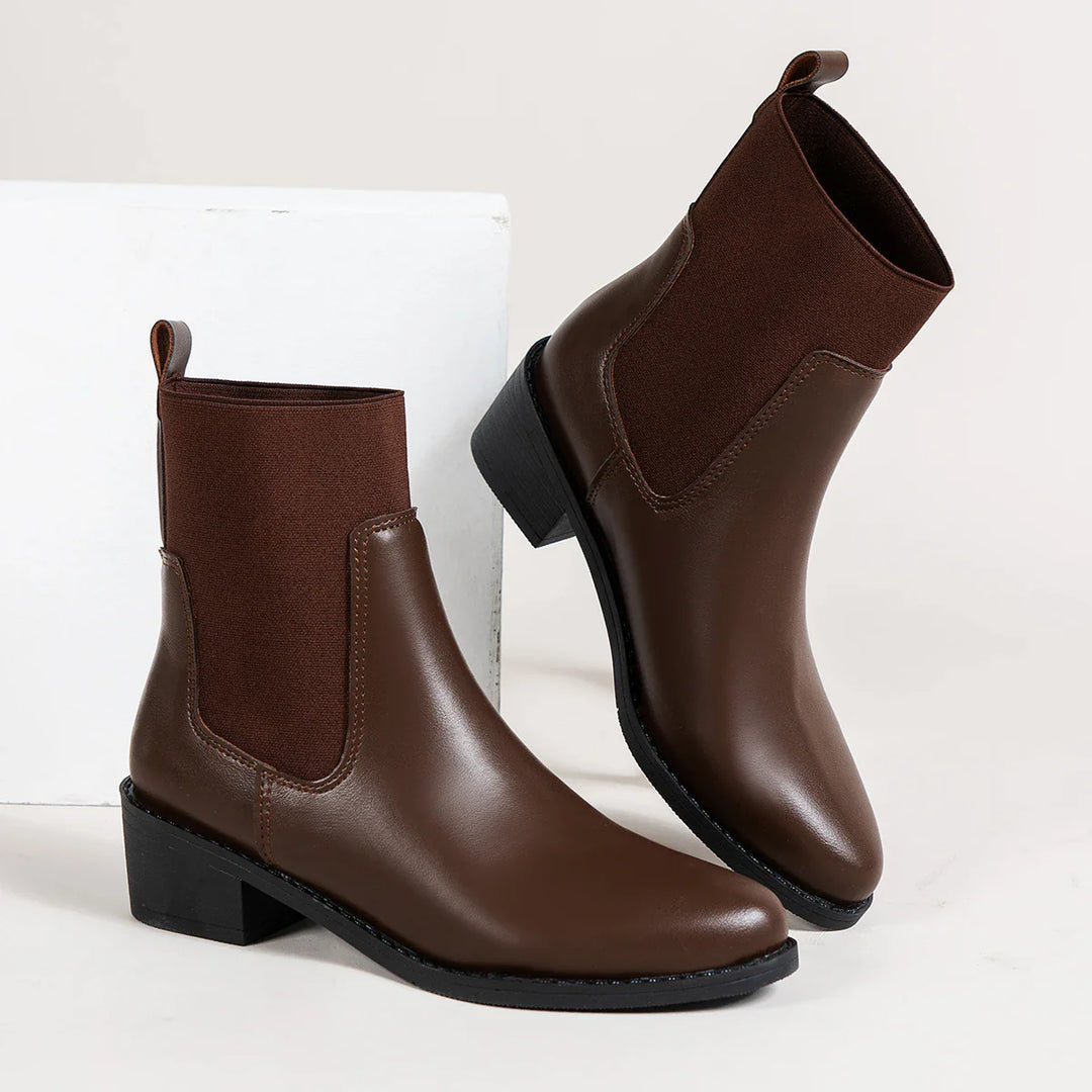 EB | Chelsea Boots mit Blockigem Absatz und Spitzer Zehe