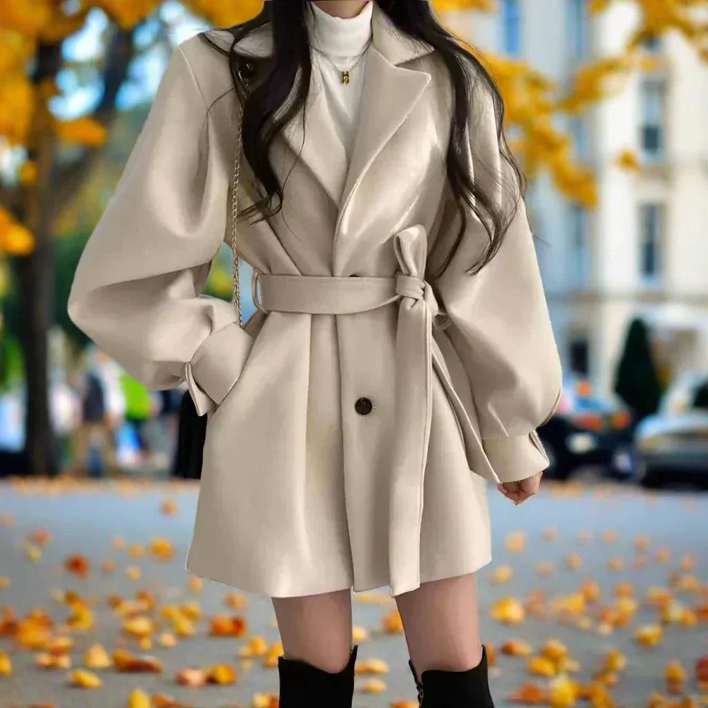 EB | Langer Damen-Trenchcoat mit Gürtel - Zeitlose Eleganz