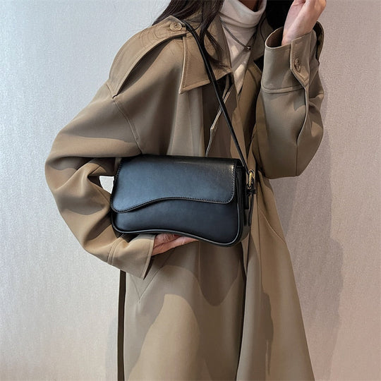 EB | Vintage Leder Crossbody-Taschen Kleine Umhängetasche Stilvolle Armpit Handtaschen und Geldbörsen