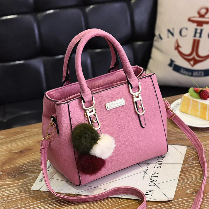EB | Handtasche mit Anhänger
