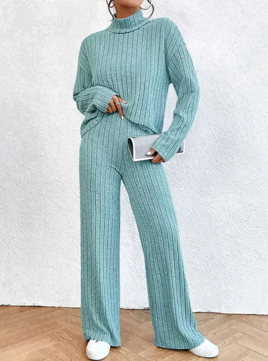 EB | Gestrickte Hose und Rollkragenpullover für Damen