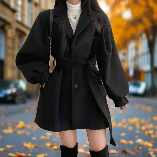 EB | Langer Damen-Trenchcoat mit Gürtel - Zeitlose Eleganz