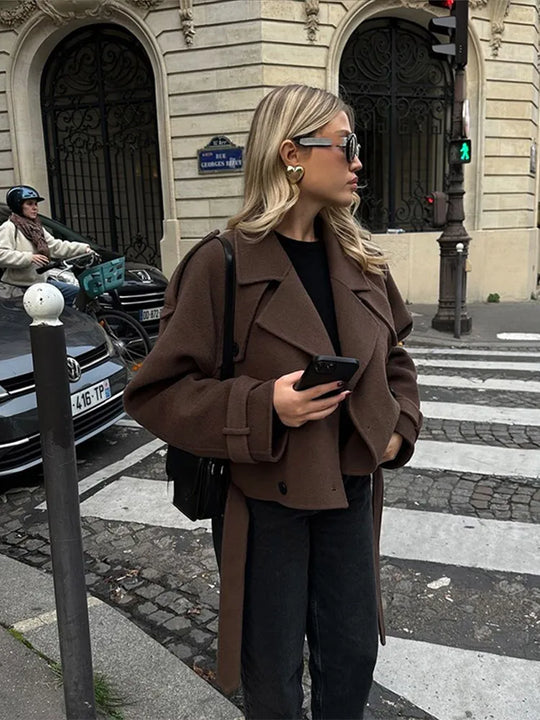 EB | Peacoat Mantel - Wolle - Doppelreihig - Kurzes Modell - Große Revers - Figurnah