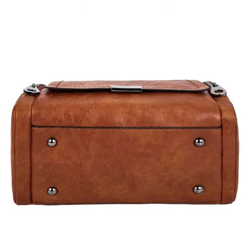 EB – Geräumige Handtasche aus weichem mit Riemen und Reißverschluss