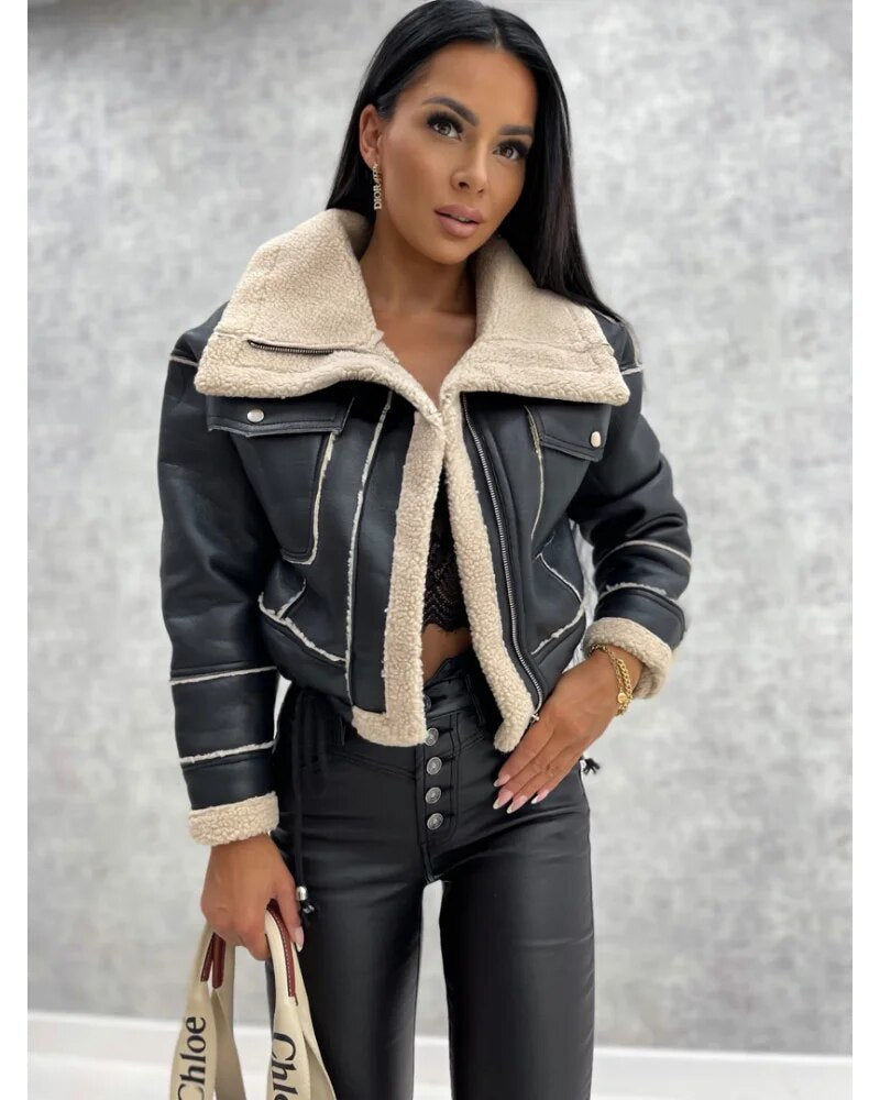 EB | Kurze Lederjacke mit Teddyfutter