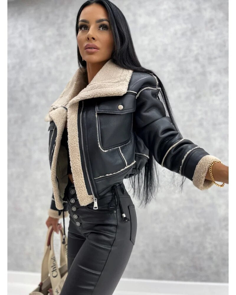 EB | Kurze Lederjacke mit Teddyfutter
