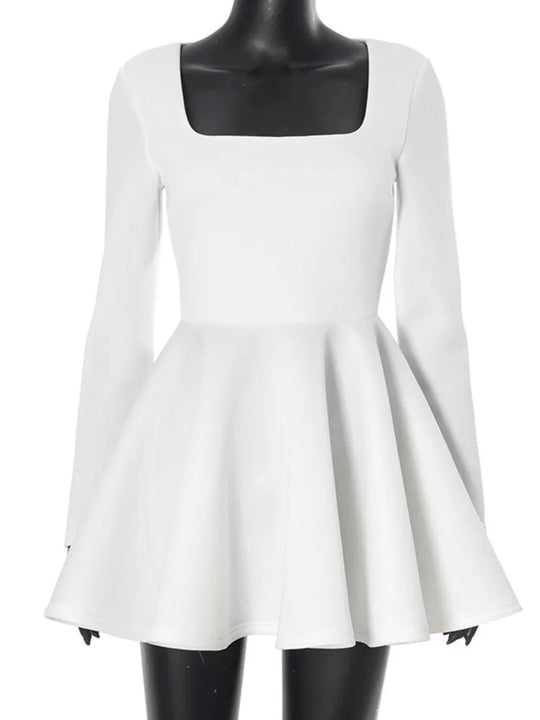 EB | Elegantes Weißes Mini-Kleid Mit Quadrat-Ausschnitt