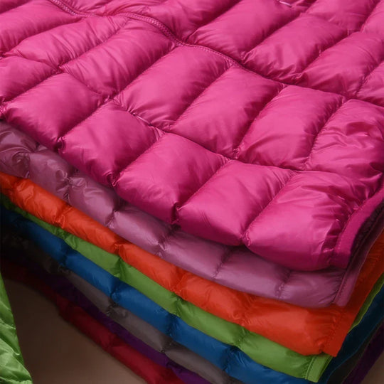 EB | Ultraleichte Damen Daunenjacke mit Kapuze